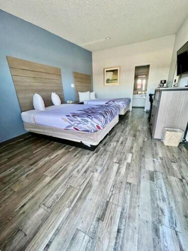 Delux Inn Клберн Экстерьер фото
